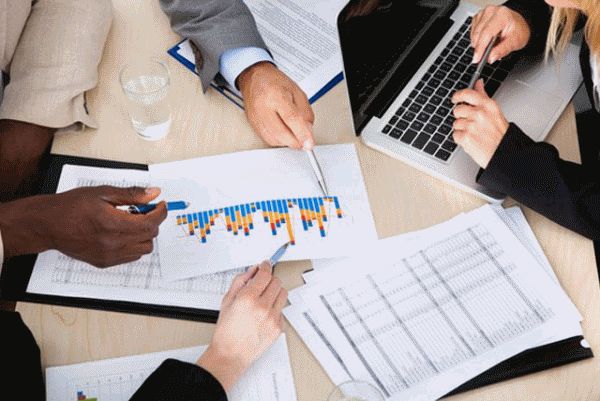 20 Occupations Where Critical Thinking Plays A Major Role
