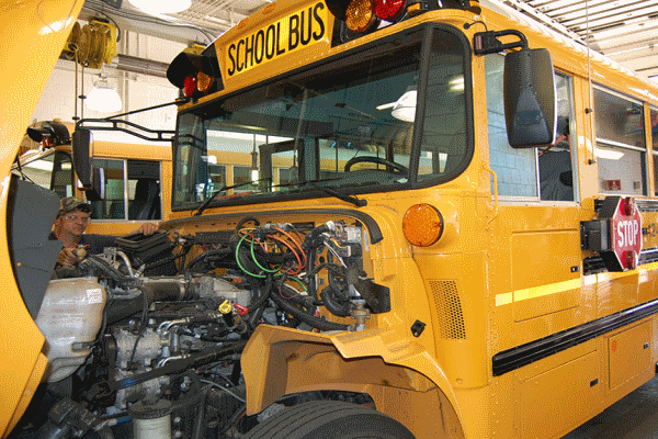 4 Key Attributes Bus And Truck Mechanics And Diesel Engine Specialists Need To Succeed In Their Career