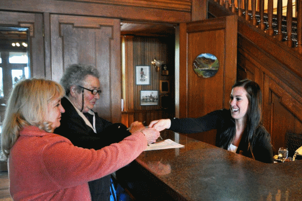 20 Jobs Best Suited For Friendly People